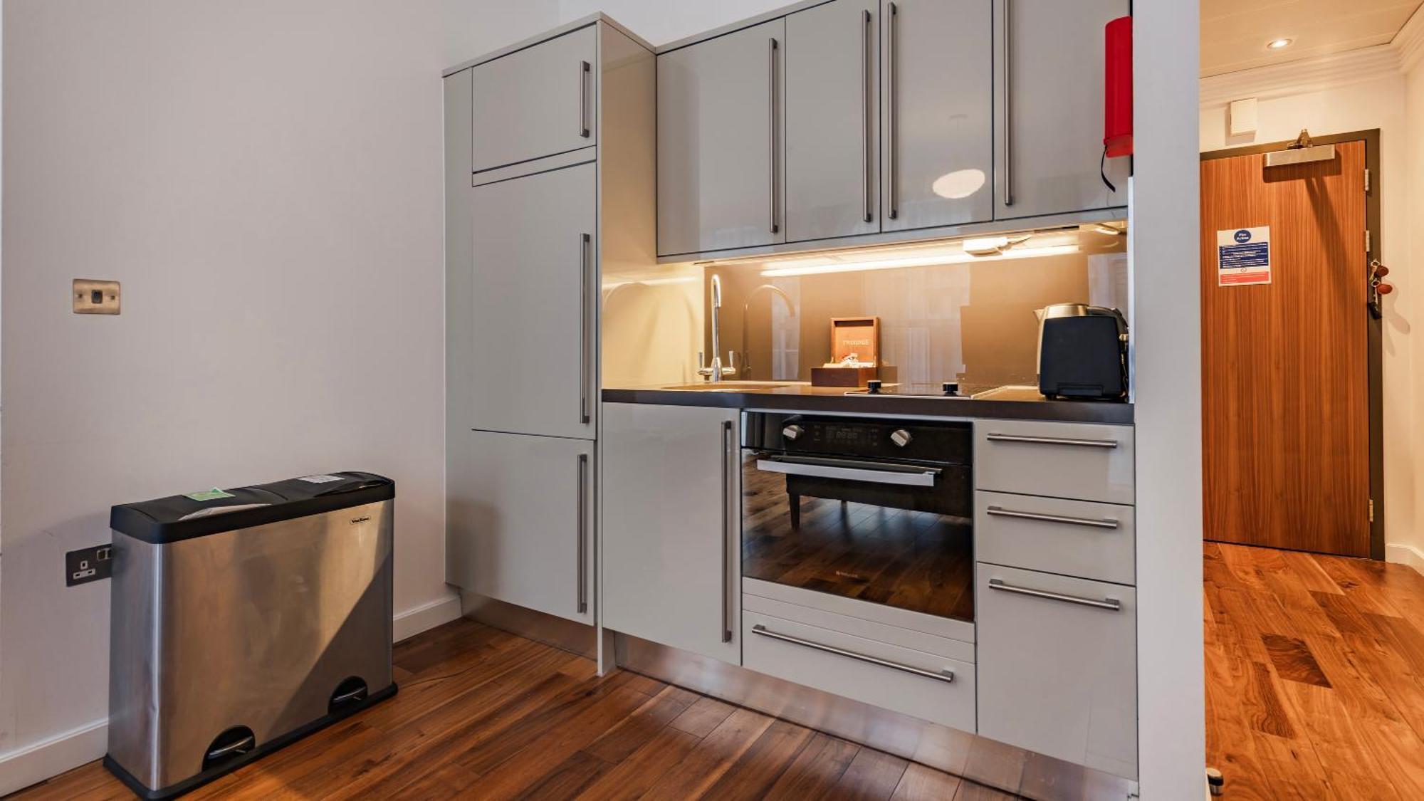Monument Serviced Apartments By Lovelystay ลอนดอน ภายนอก รูปภาพ